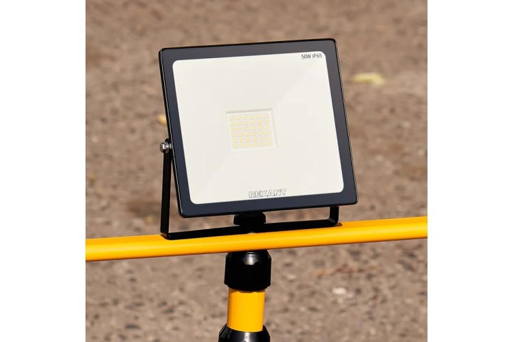 Прожектор REXANT 605-004 светодиодный СДО 50Вт 4000Лм 6500К холодный свет - изображение 3