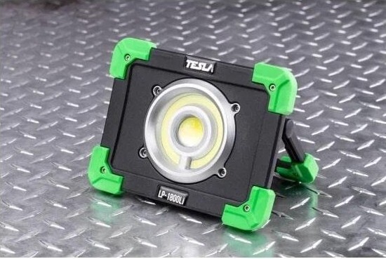 Прожектор TESLA PWPB 20Вт, 1800 Лм противоударный  310-032 - изображение 5