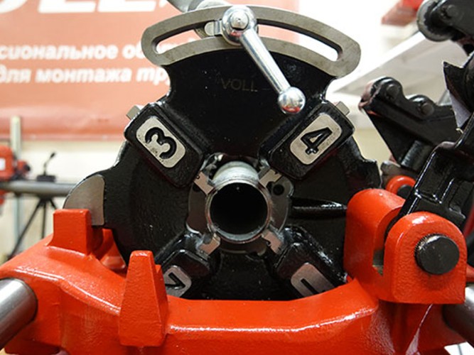 Резьбонарезной станок VOLL 2.20050 V-Matic A2 - изображение 2