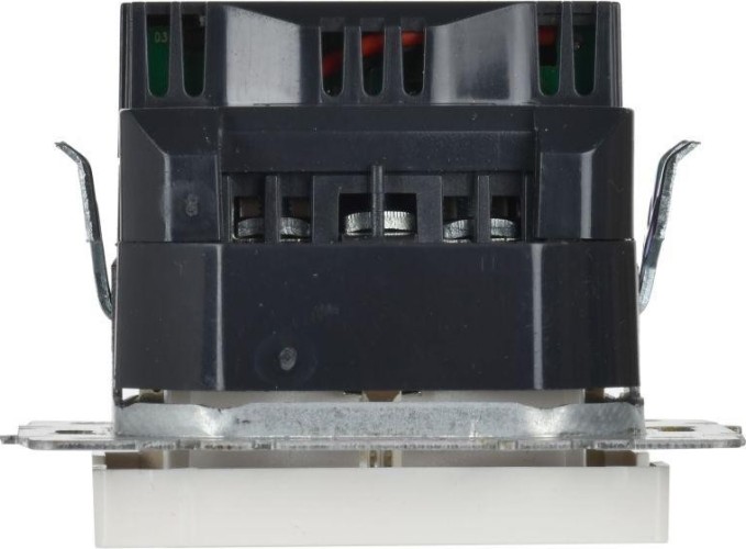 Розетка IEK BRITE РЮш10-1-БрБ 16А с USB A+A 2.1A с заземл. защ. штор BR-R14-16-U21-D21-K01 - изображение 4