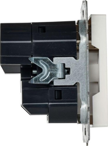 Розетка IEK BRITE РЮш11-1-БрБ 16А с USB A+C 18Вт с заземл. защ. штор BR-R14-16-U22-018-K01 - изображение 5