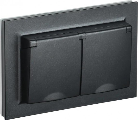 Розетка IEK BRITE РСбш12-3-44 16а 2-м ip44 с крышкой черн. BR-R26-16-44-K02-F