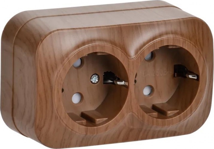Розетка IEK Glory Рсш22-3 2-м оп 16а с заземл. защ. шторки дуб ERH24-K24-16