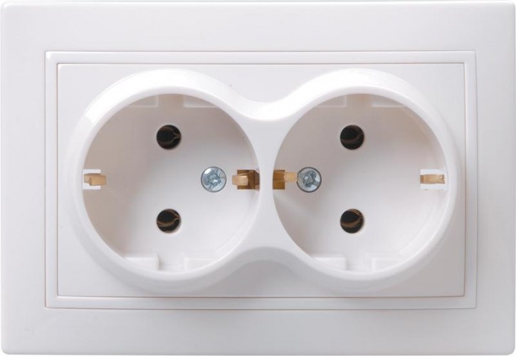 Розетка IEK Кварта РС12-3 2-м сп 16а ip20 с заземл. ERK24-K01-16-DM
