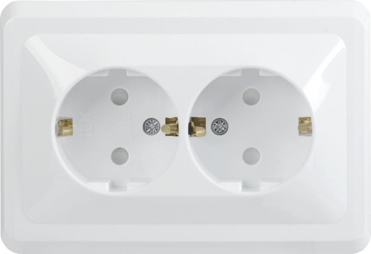 Розетка IEK Вега РСш12-3 2-м сп с заземл. контактом и защ. штор 16а ERV24-K01-16-DM