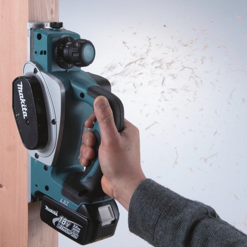 Рубанок аккумуляторный MAKITA DKP 180 RFE DKP180RFE - изображение 2