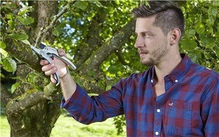 Секатор GARDENA SmartCut 08798-20.000.00 с храповым механизмом 08798-20.000.00 - изображение 2