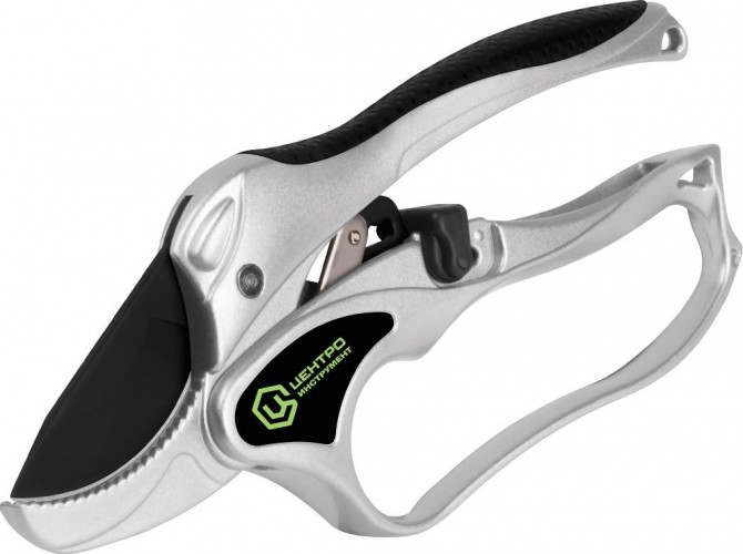 Секатор ЦЕНТРОИНСТРУМЕНТ 0233ЦИ титановый с храповым механизмом    0233