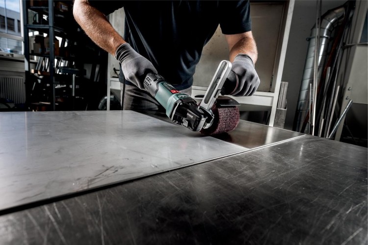 Шлифмашина щеточная сетевая METABO SE 17-200 RT 602259000 - изображение 3