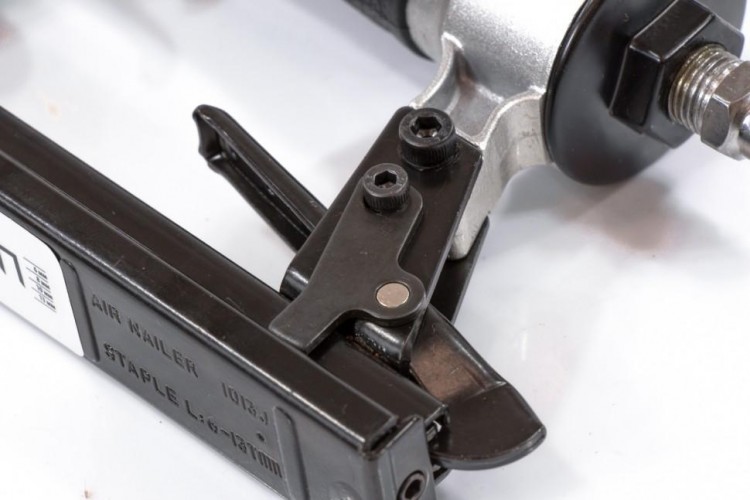 Скобозабиватель пневматический MATRIX 6-13 мм 57415 - изображение 4