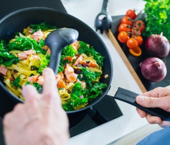 Сковорода FISKARS 1026574 - изображение 4