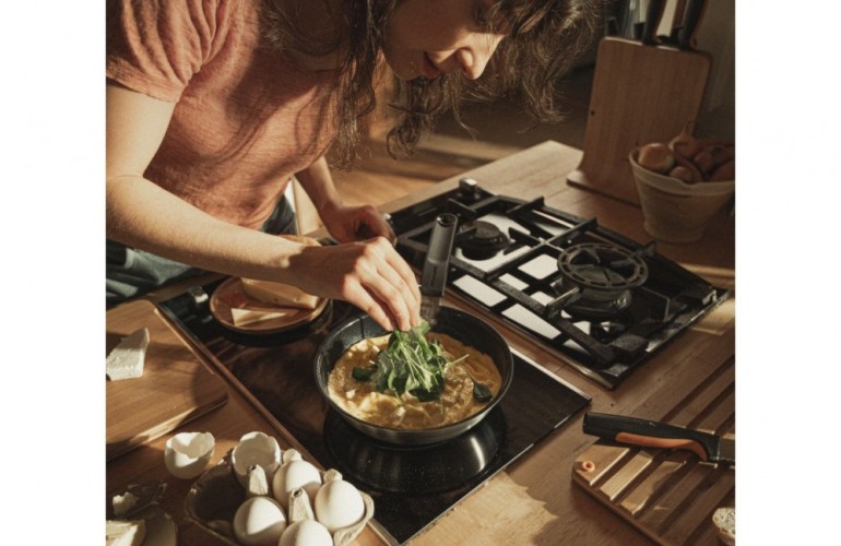 Сковорода FISKARS 1072249 с керамическим покрытием, 20 см - изображение 5