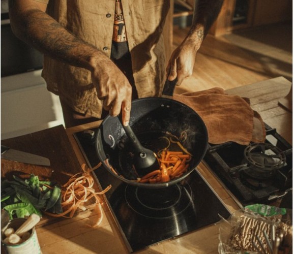 Сковорода FISKARS 1072313 с керамическим покрытием, 28 см - изображение 5