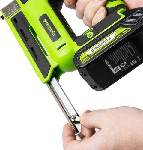 Степлер аккумуляторный GREENWORKS G24CS10 24V, АКБ 2Ач и ЗУ 3400107CUA - изображение 2