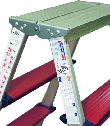 Стремянка алюминиевая Sarayli Color 5 ступеней двухсторонняя 3305 - изображение 2