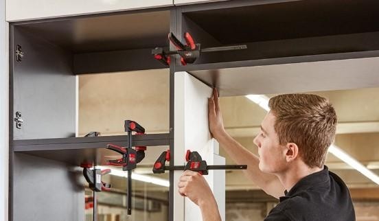 Струбцина быстрозажимная BESSEY EZL30-8 пистолетного типа 2.7 кн, 300x80 мм BE-EZL30-8 - изображение 4