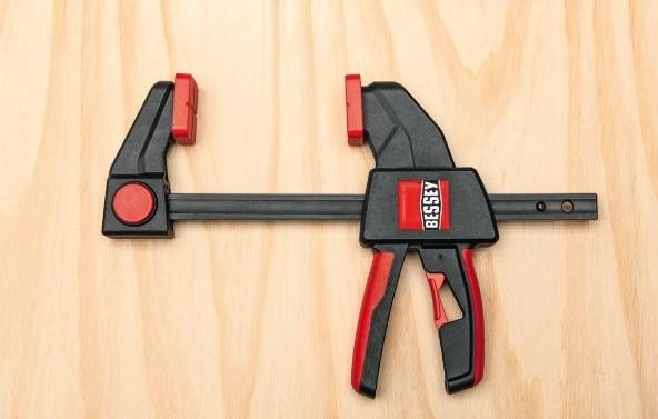 Струбцина быстрозажимная BESSEY EZM15-6 пистолетного типа 2.7 кн, 150x60 мм BE-EZM15-6 - изображение 4