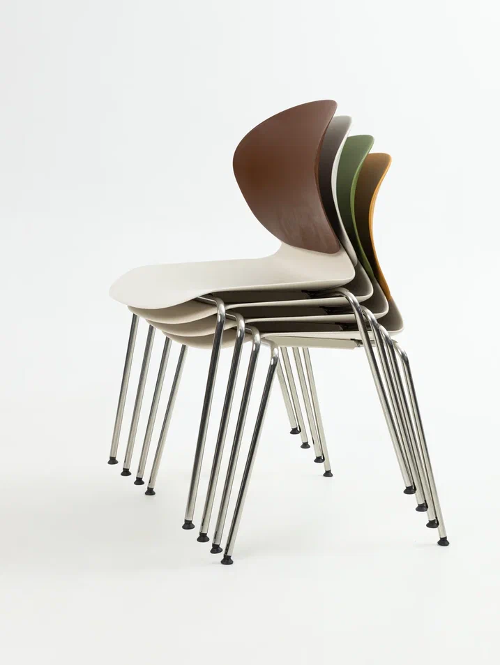 Стул пластиковый «Синнабон» с жестким сиденьем (окрашенный каркас) - изображение 3