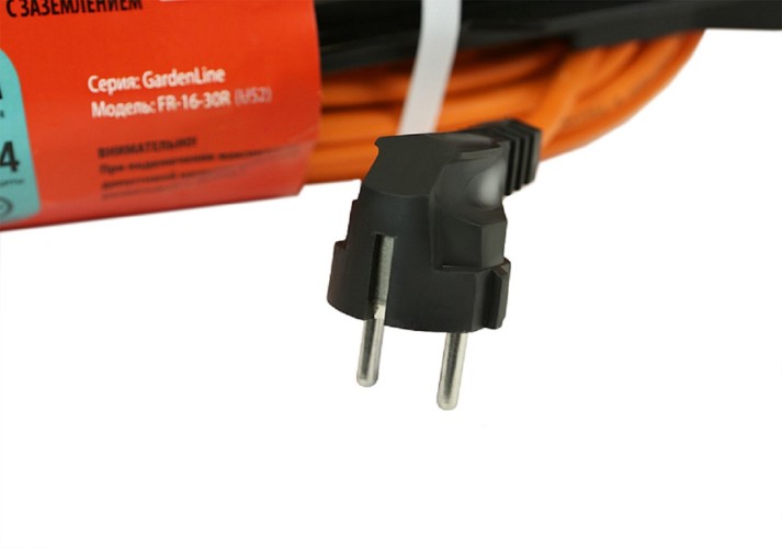 Удлинитель без катушки Sturm FR-16-30R на рамке пвс 3х1,5 30м - изображение 3