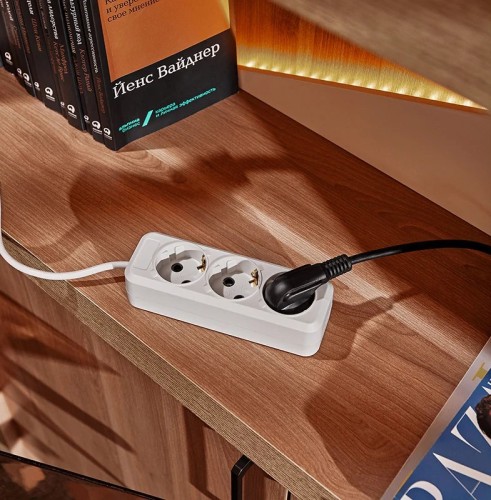 Удлинитель REXANT 11-8734 3 гнезда, 3 м, 3х1.0 мм², с/з, белый - изображение 3