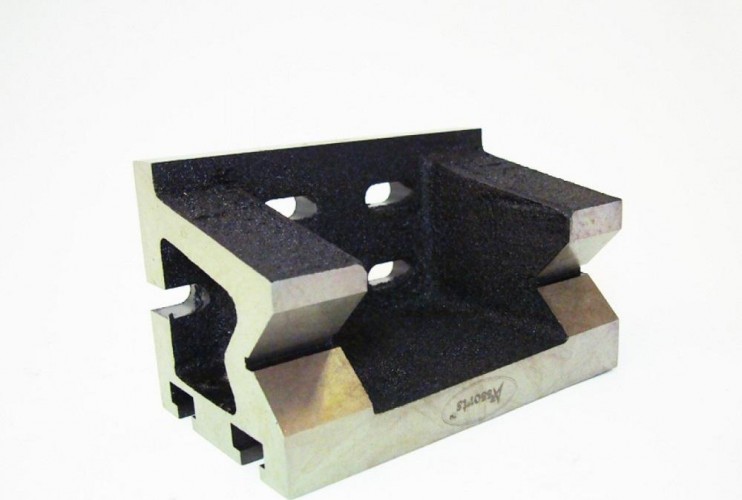 Уголок установочный Visprom 0020 с призмами 75х75х125 мм