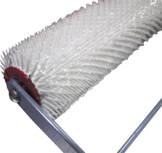 Валик для наливных полов ЗУБР МАСТЕР 400 мм игольчатый на металлической рамке, под удлинитель 03952-40 - изображение 2