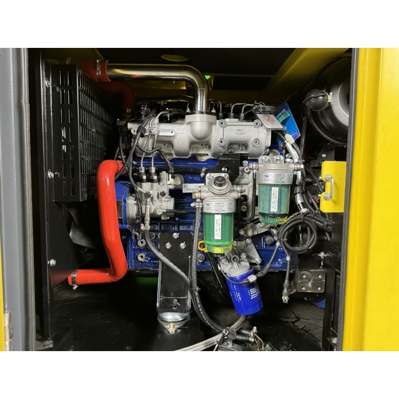 Дизельный генератор Vektor AD-70Y-T400 в шумозащитной кожухе - изображение 5