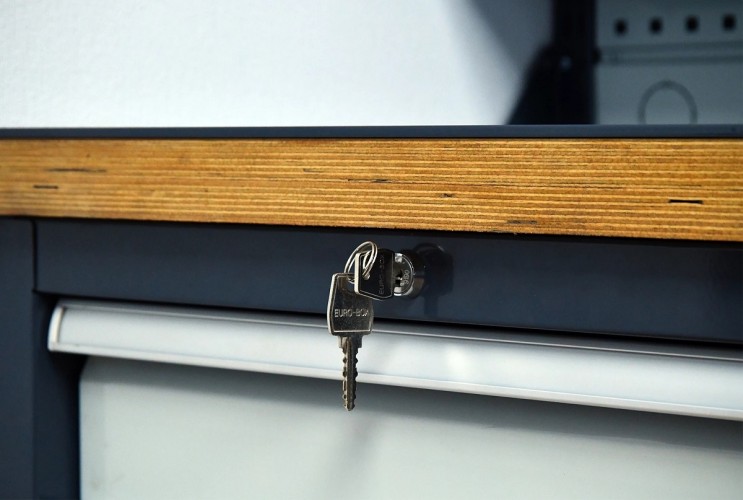 Верстак слесарный однотумбовый ВЕРСТАКОФФ FBK 1551.16.3-1 216164 - изображение 2