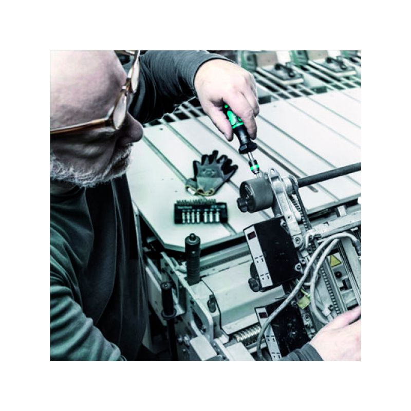 Отвёртка-битодержатель динамометрическая WERA Kraftform 1/4 7443 - изображение 2