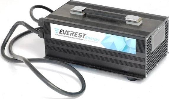 Зарядное устройство EVEREST Energy EVE-24-30 серии для agm и gel