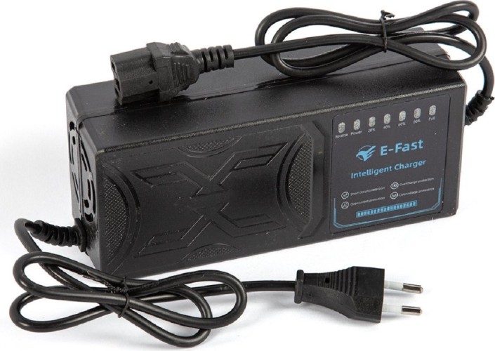 Зарядное устройство RUTRIKE 60V 20A/H (2,8A) с индикатором, для свинцовых тяговых аккумуляторов 025710