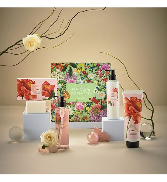 Marks & Spencer Gift Set Romantic Rose 2024 Size M. 100% оригинал