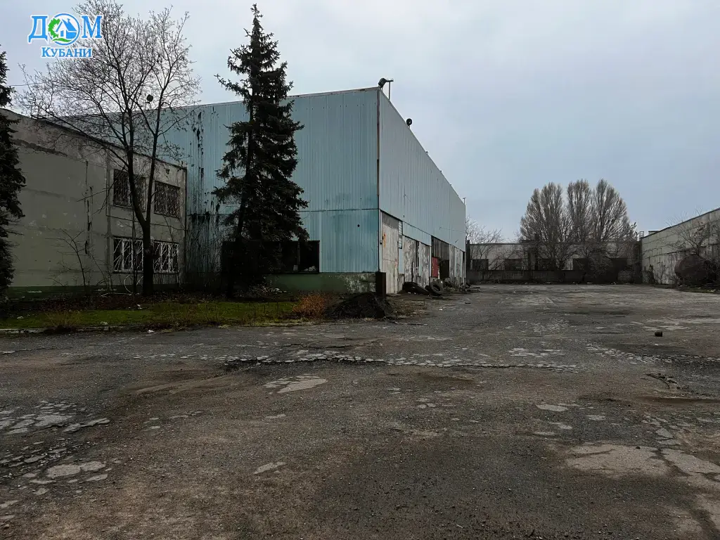 Промышленно-офисная база. В центральной части Луганска