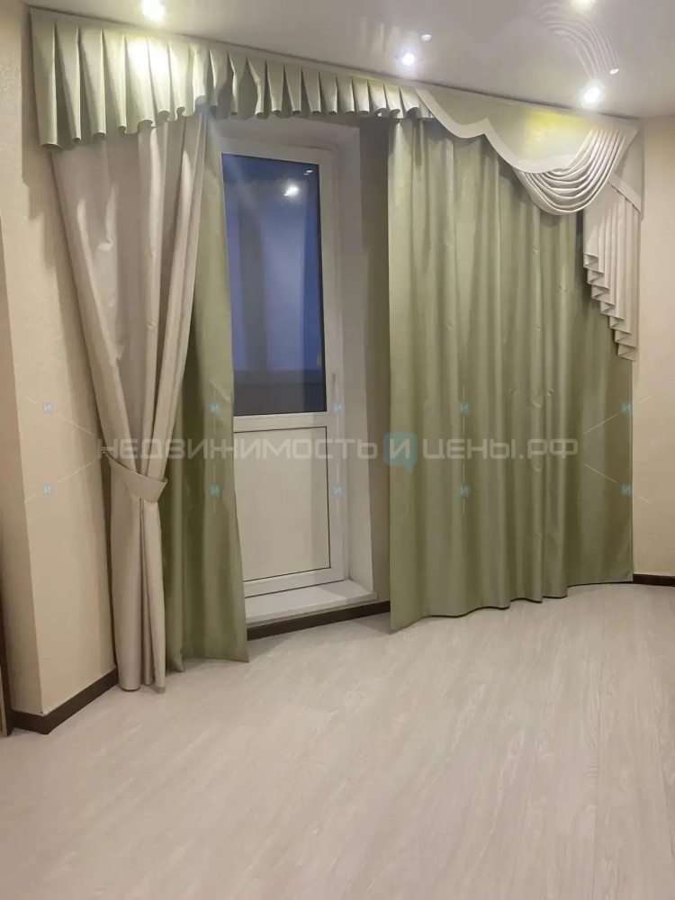 3 комн., 75.7м2, 8/14, Тюмень