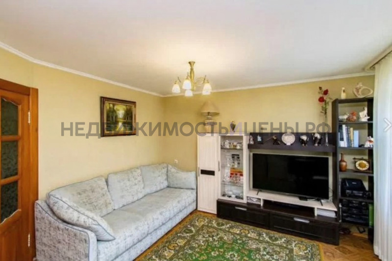 2 комн., 58.7м2, 2/5, Тюмень