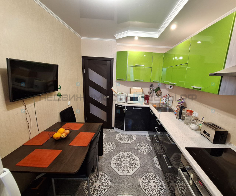 2 комн., 60м2, 5/9, Тюмень