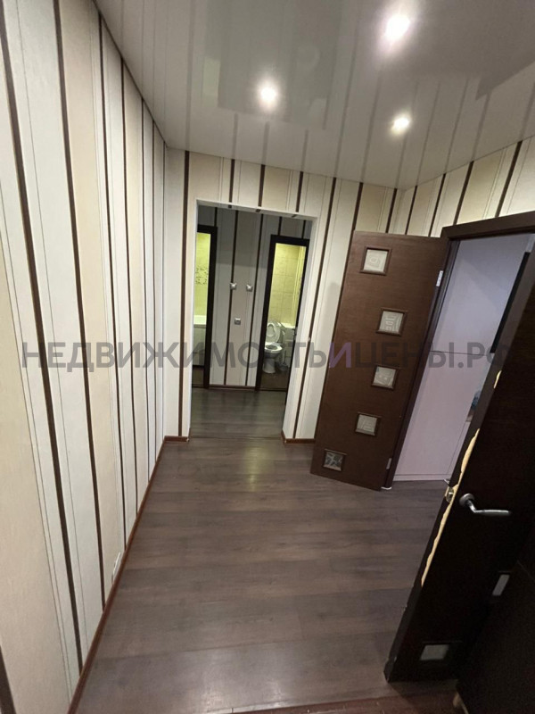 3 комн., 56.7м2, 5/10, Тюмень