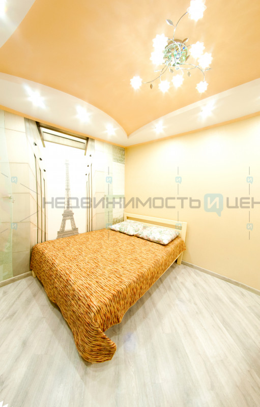 2 комн., 42.8м2, 2/9, Тюмень