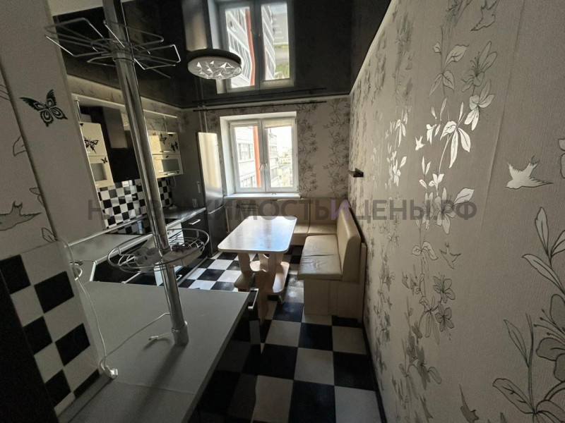 3 комн., 56.7м2, 5/10, Тюмень