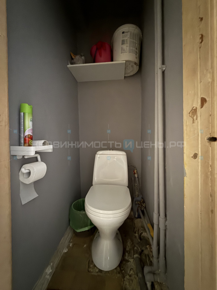 1 комн., 12м2, 4/8, Тюмень