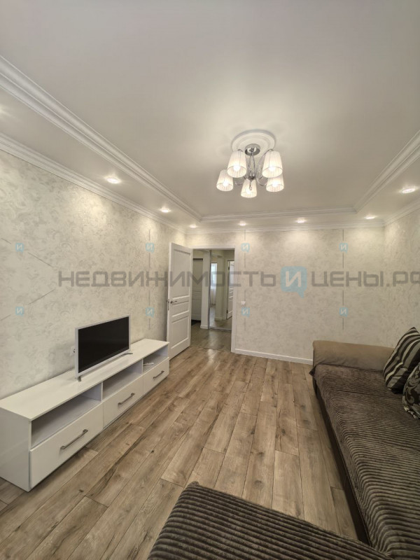 1 комн., 43.3м2, 13/14, Тюмень