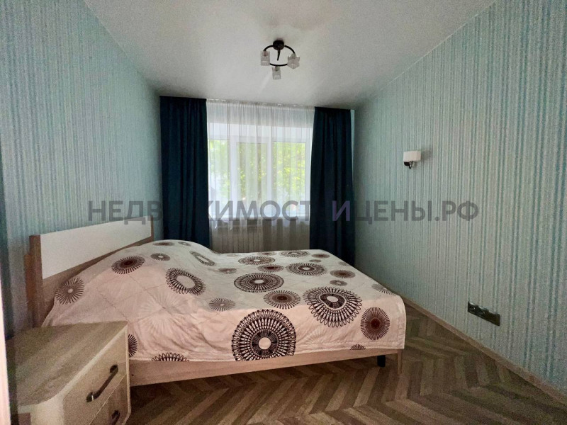 1 комн., 40м2, 1/5, Тюмень