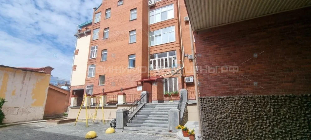 4 комн., 127.5м2, 2/5, Тюмень