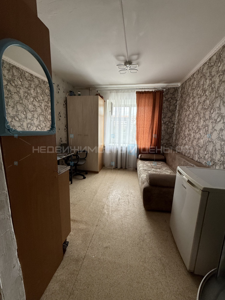 1 комн., 12м2, 4/8, Тюмень