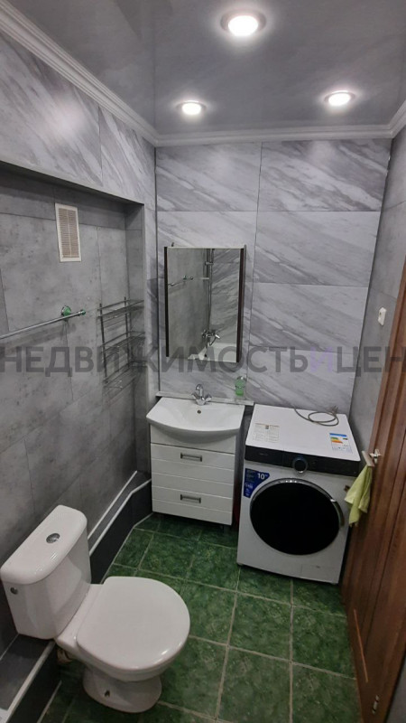 2 комн., 67.4м2, 2/12, Тюмень
