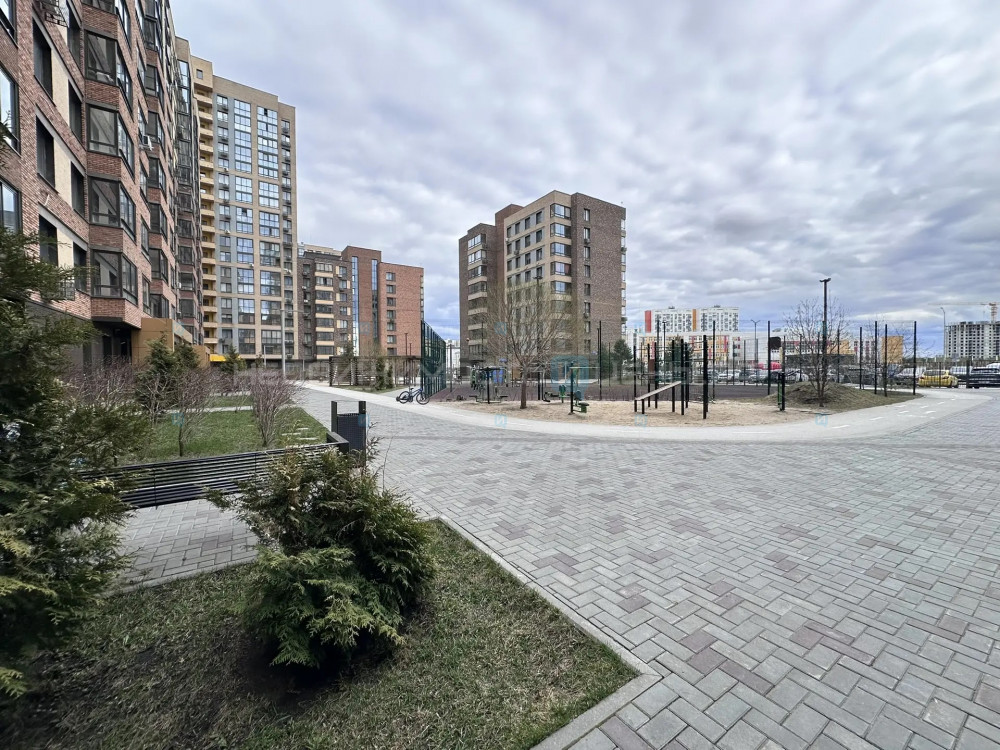 1 комн., 40м2, 2/7, Тюмень
