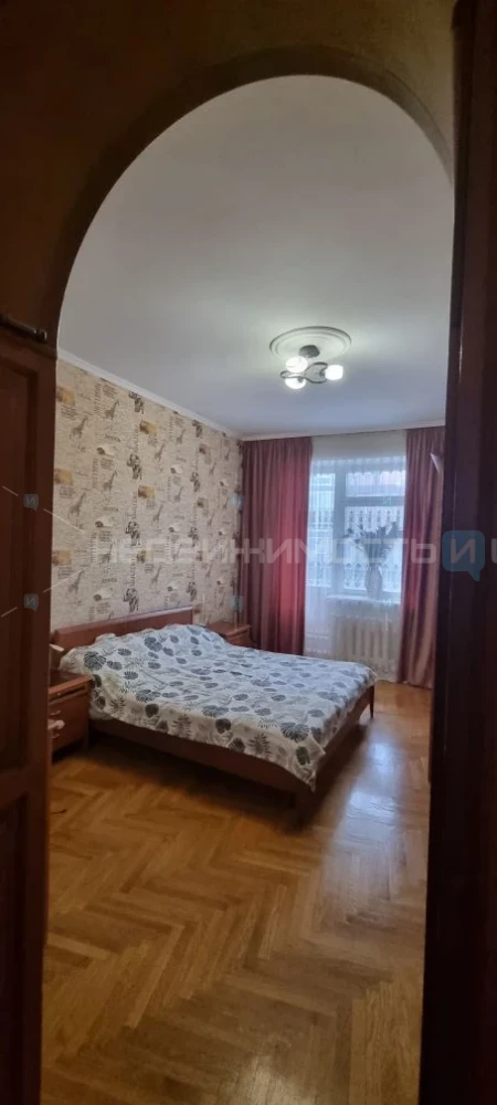 4 комн., 127.5м2, 2/5, Тюмень