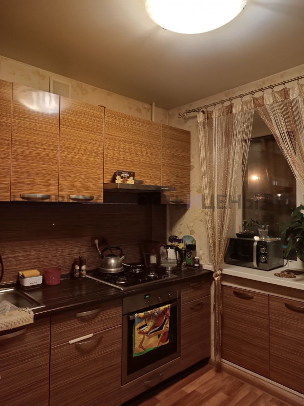 1 комн., 45м2, 2/5, Тюмень