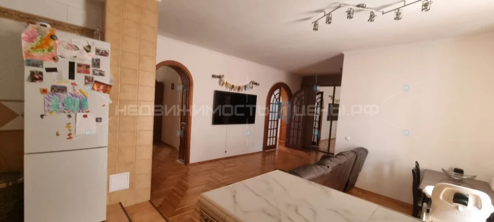 4 комн., 127.5м2, 2/5, Тюмень