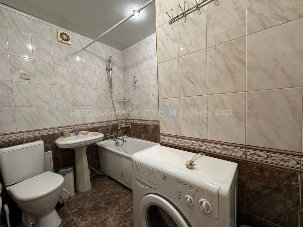 2 комн., 42м2, 5/5, Тюмень